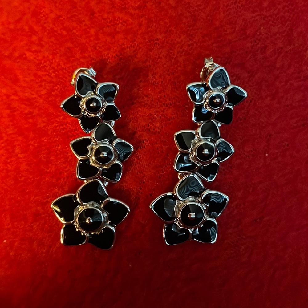 Bouquet Triple Black Drop flower earrings New